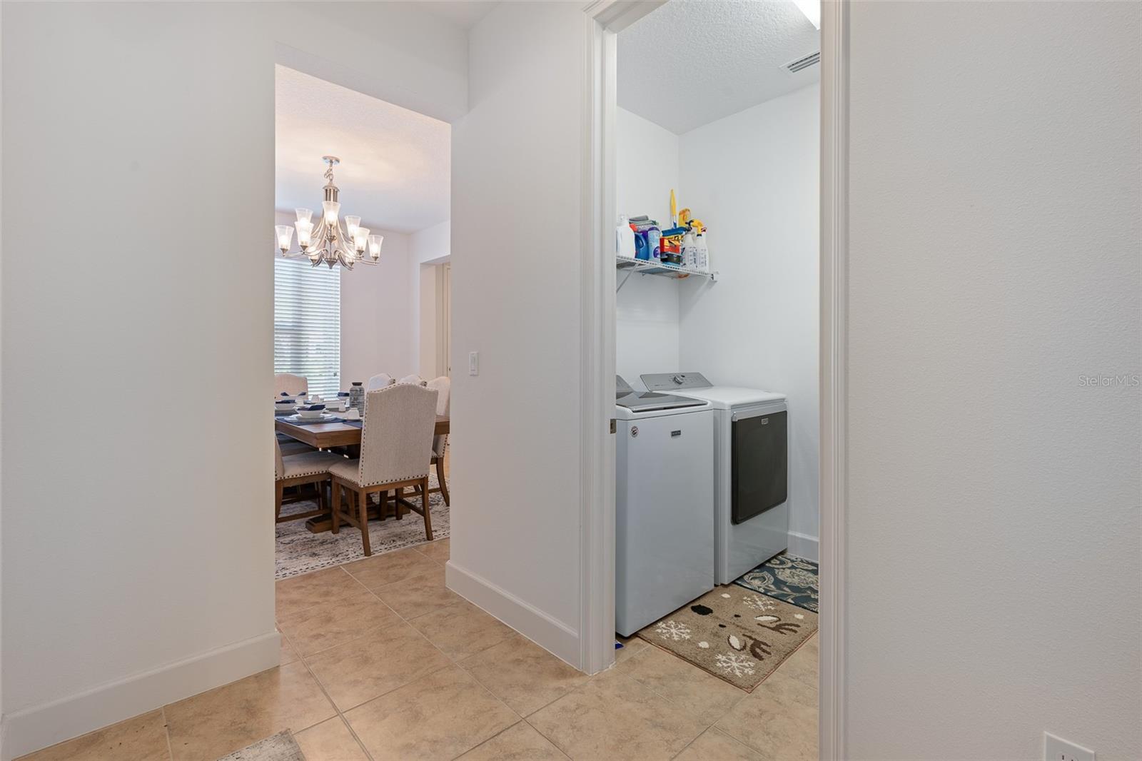 685 Aldenham Ln Property Photo 38