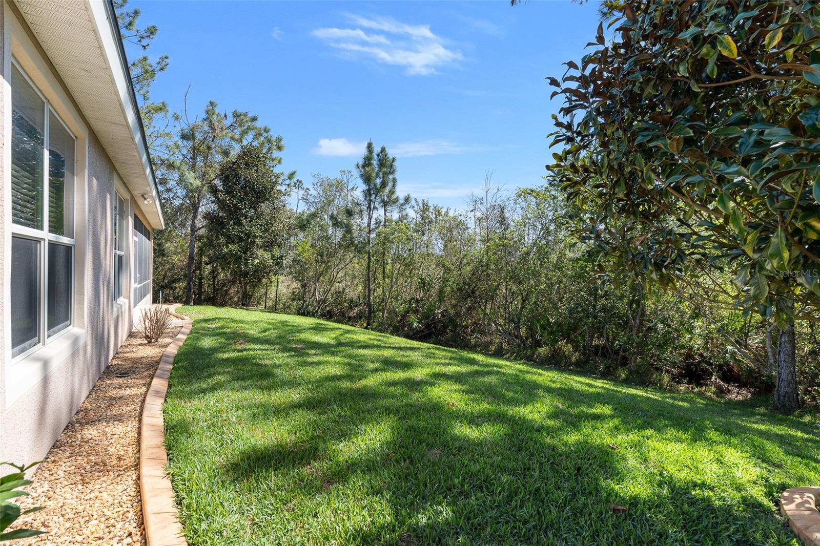 685 Aldenham Ln Property Photo 42