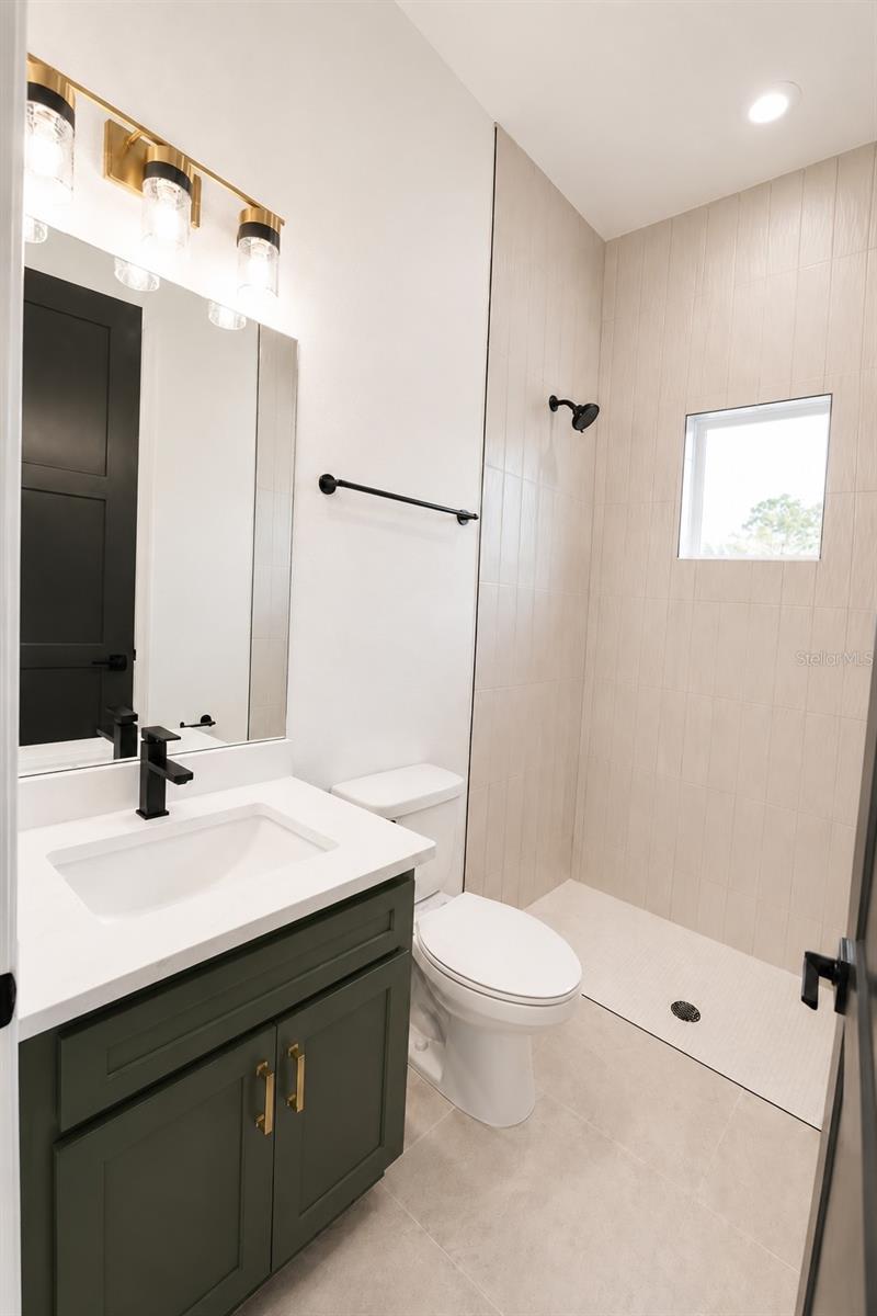 70 Eric Dr Property Photo 27