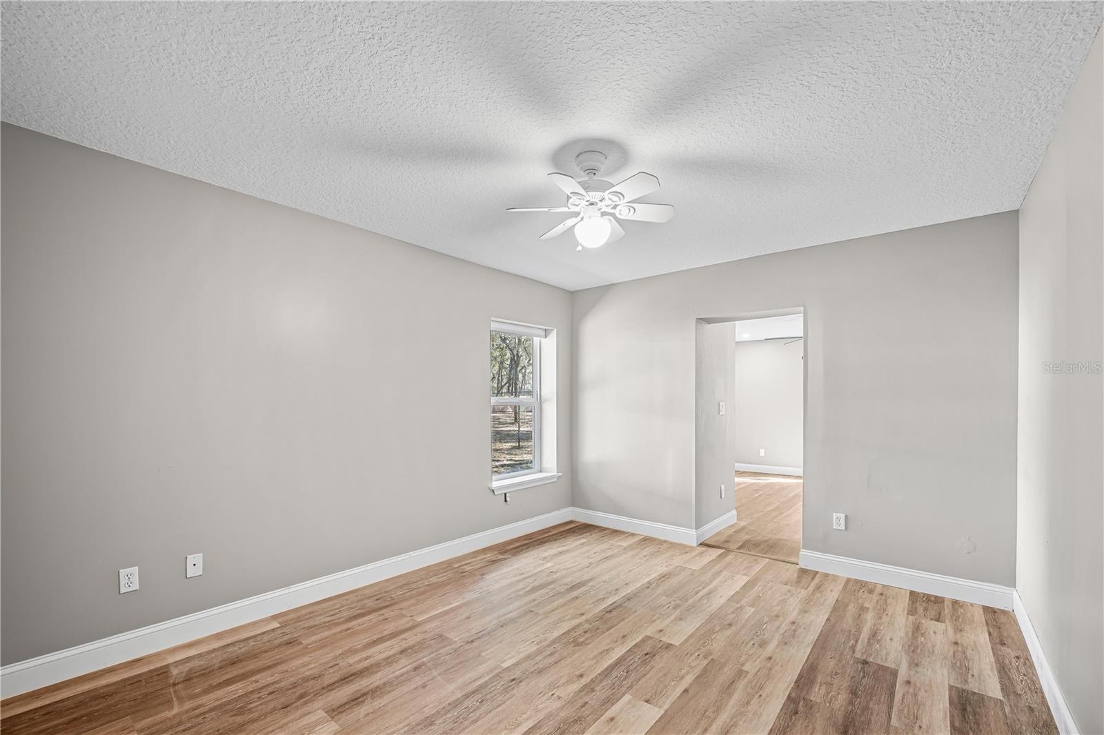 2950 Kings Rd Property Photo 25