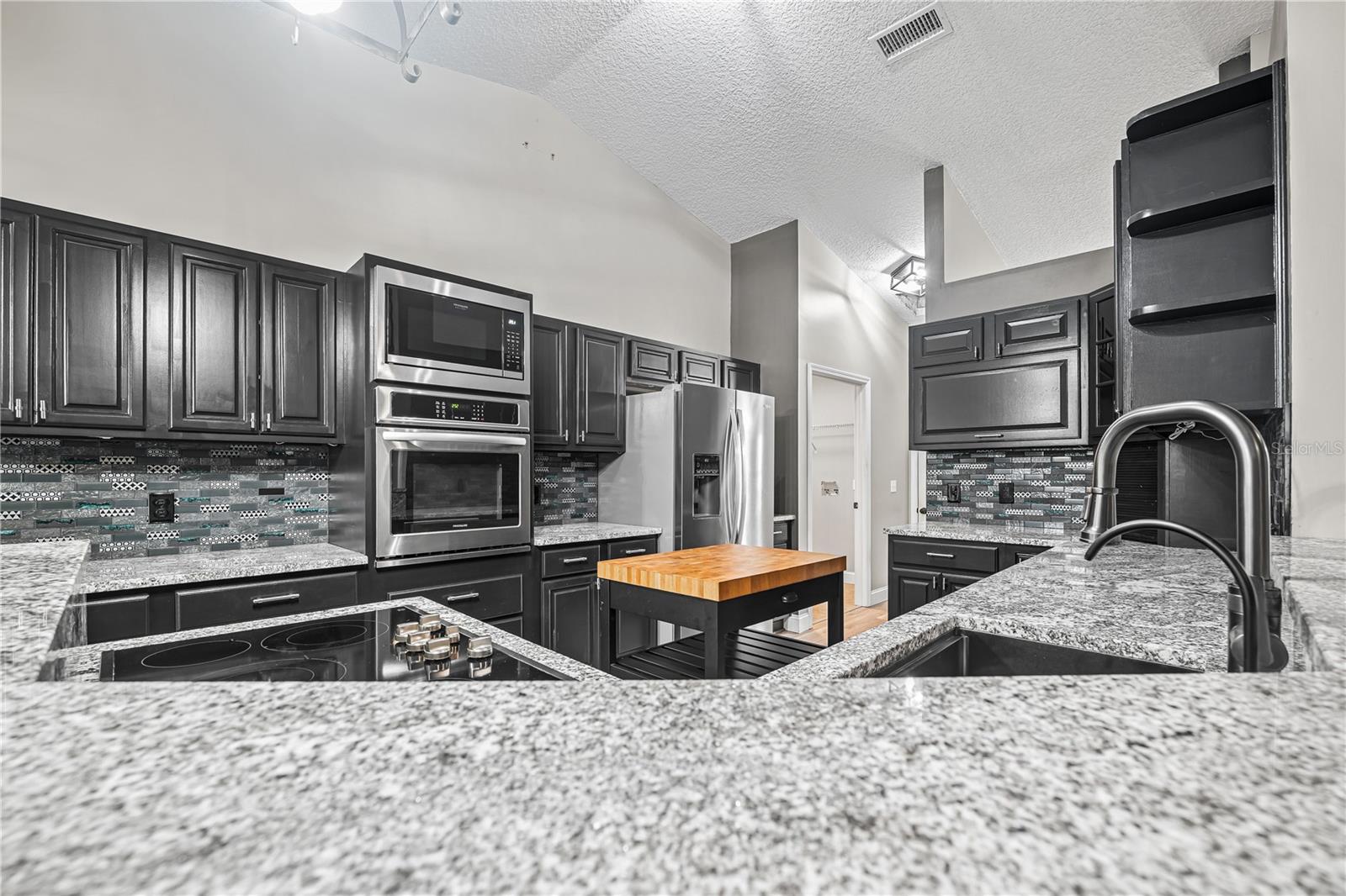 2950 Kings Rd Property Photo 35