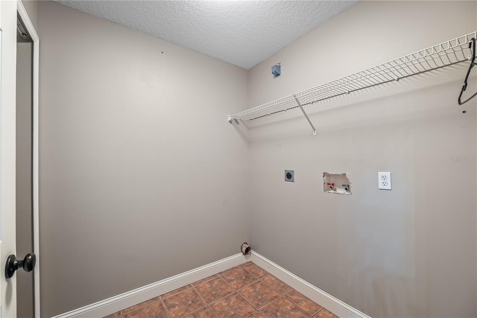 2950 Kings Rd Property Photo 43