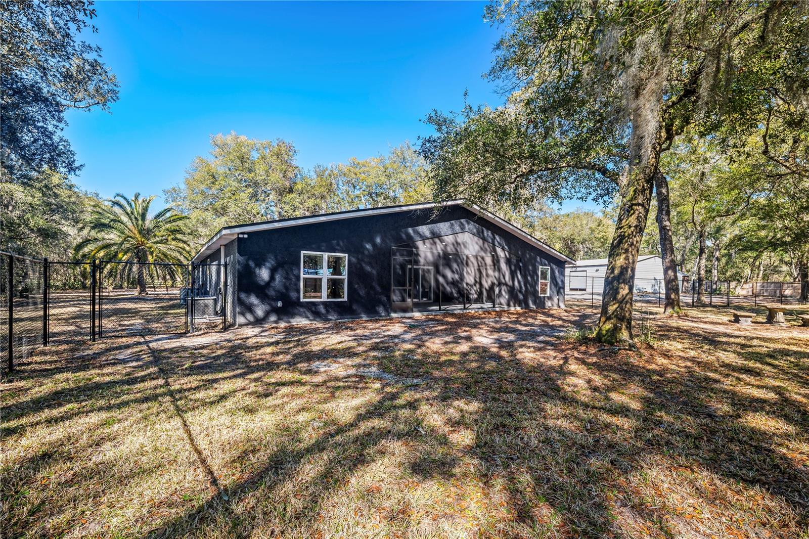 2950 Kings Rd Property Photo 52