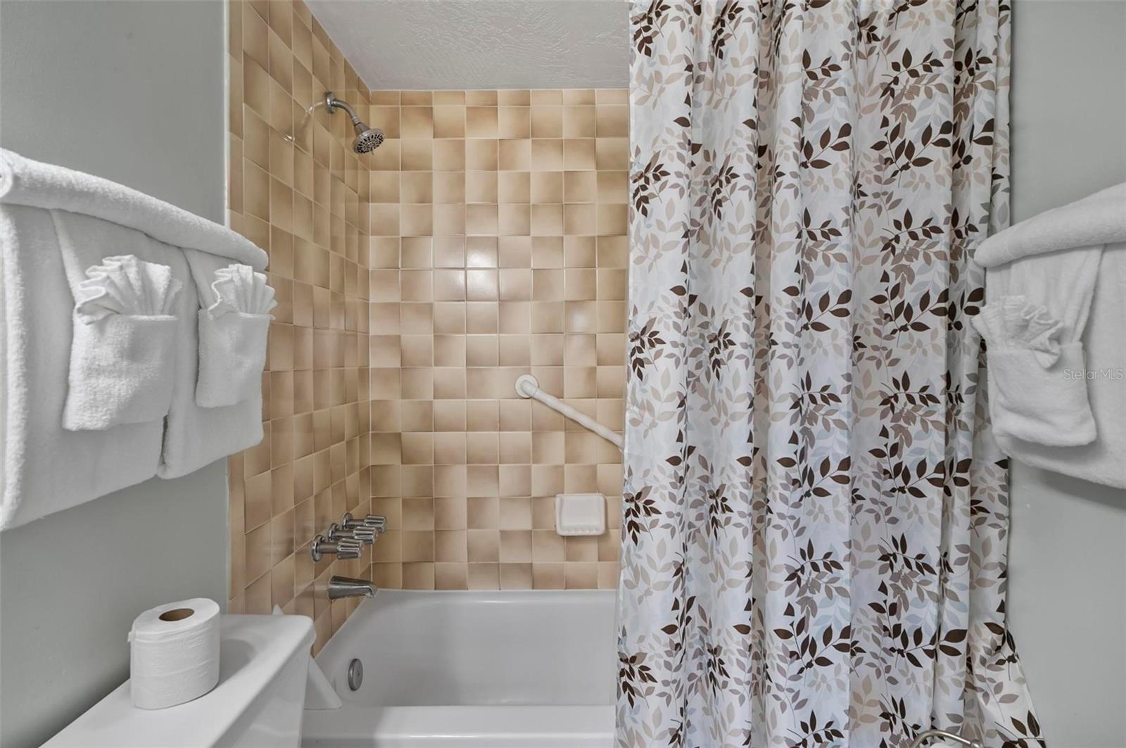 3600 S Ocean Shore Blvd #614 Property Photo 17