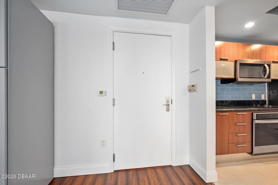 231 Riverside Dr #604-1 Property Photo 5
