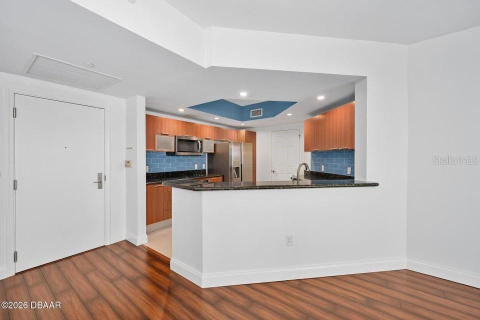 231 Riverside Dr #604-1 Property Photo 28