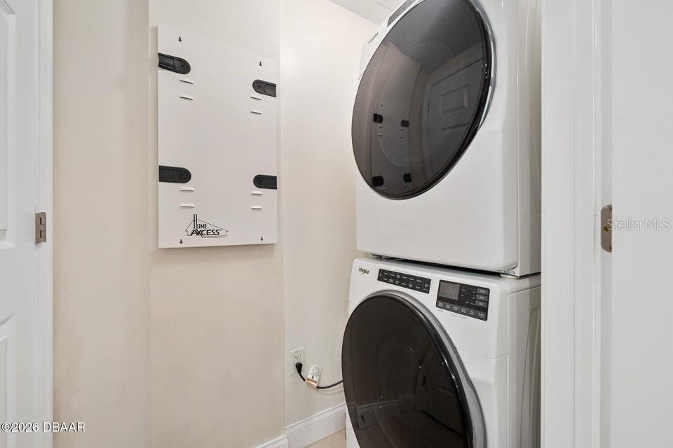 231 Riverside Dr #604-1 Property Photo 32