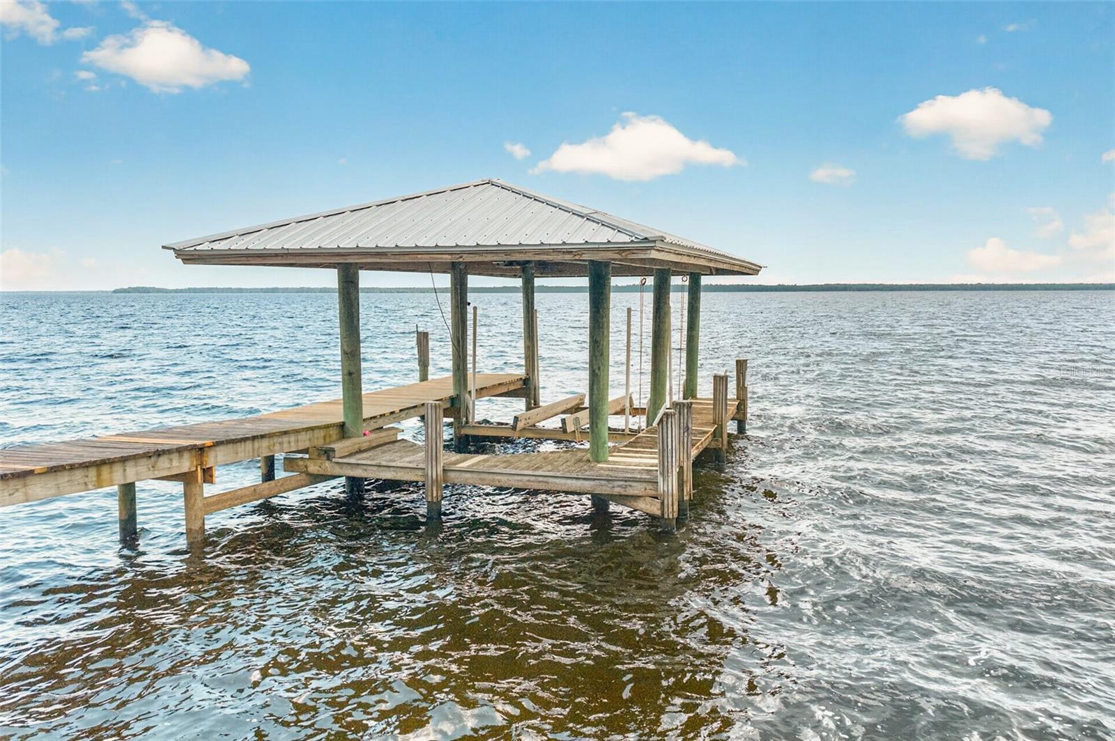 6373 Jack Wright Island Rd Property Photo 3
