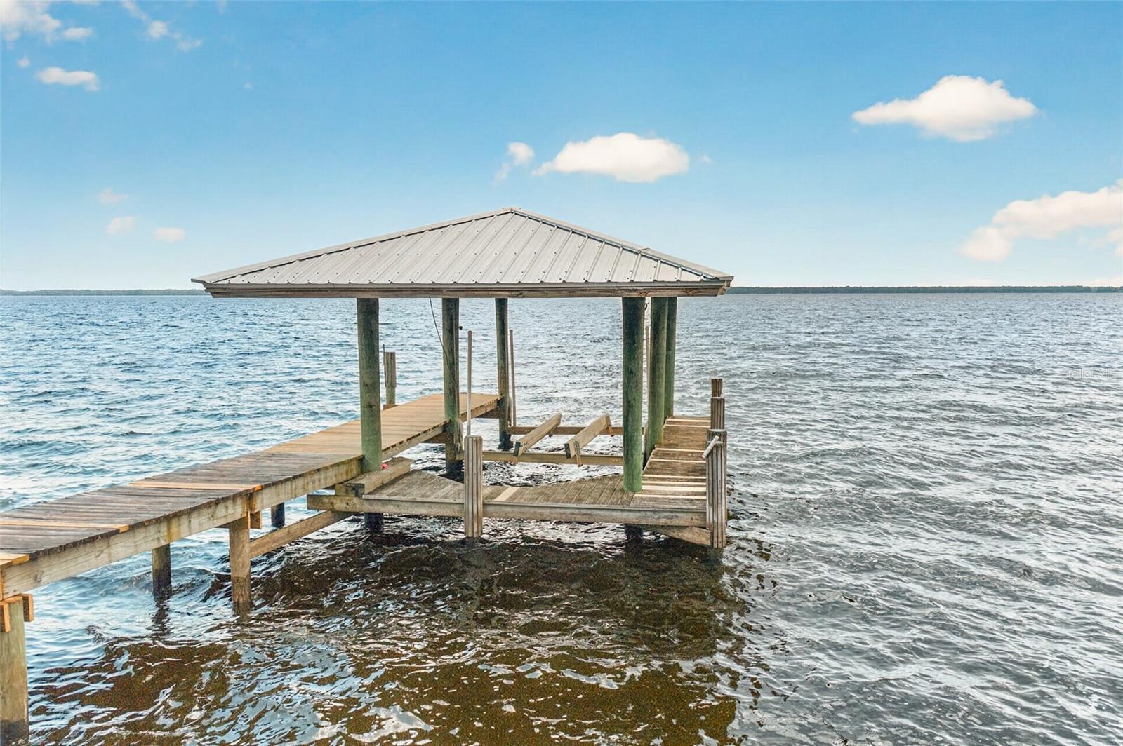 6373 Jack Wright Island Rd Property Photo 4