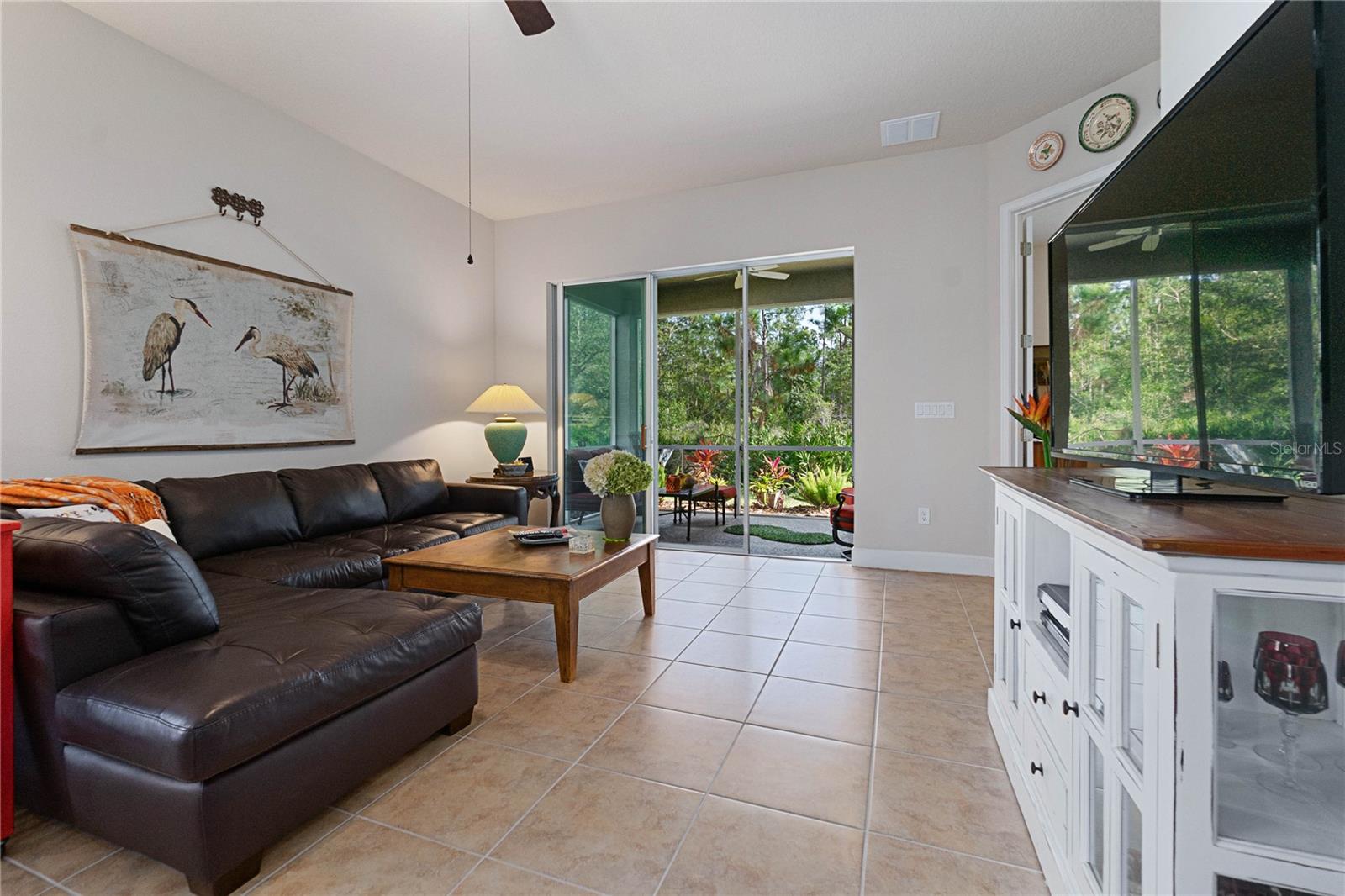 830 Aldenham Ln Property Photo 8