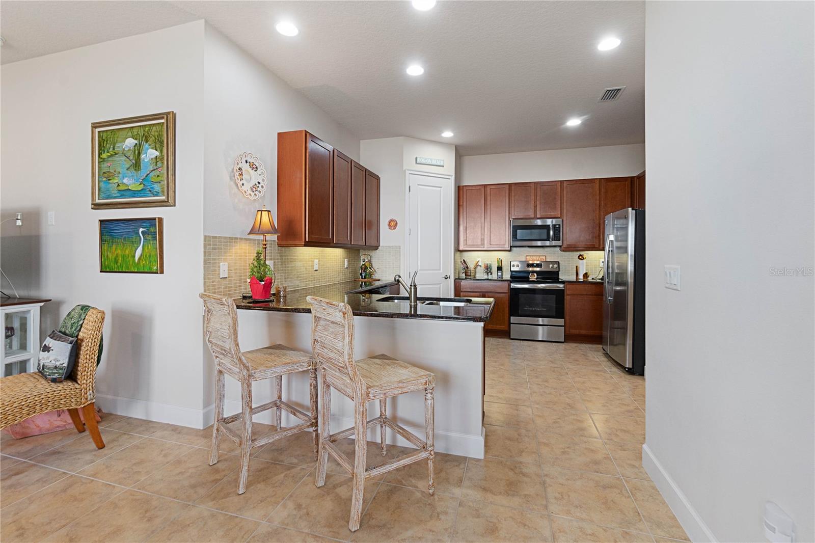 830 Aldenham Ln Property Photo 12