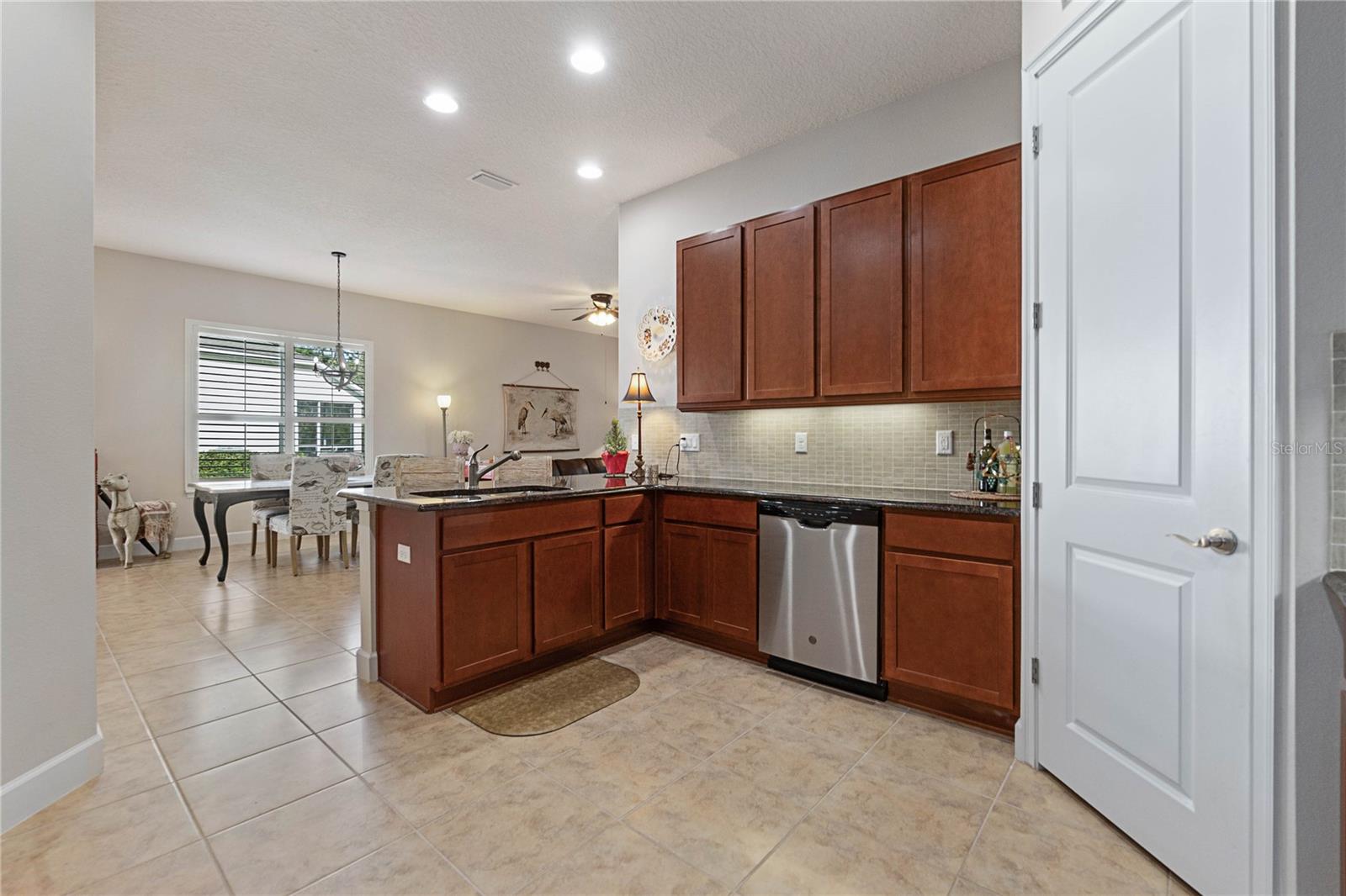 830 Aldenham Ln Property Photo 14