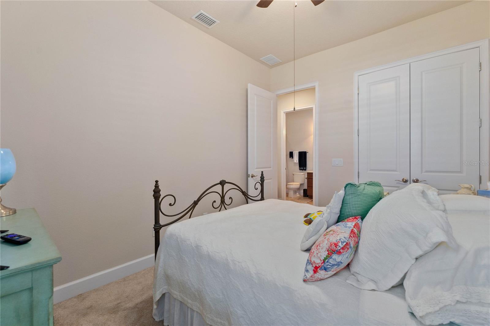 830 Aldenham Ln Property Photo 24