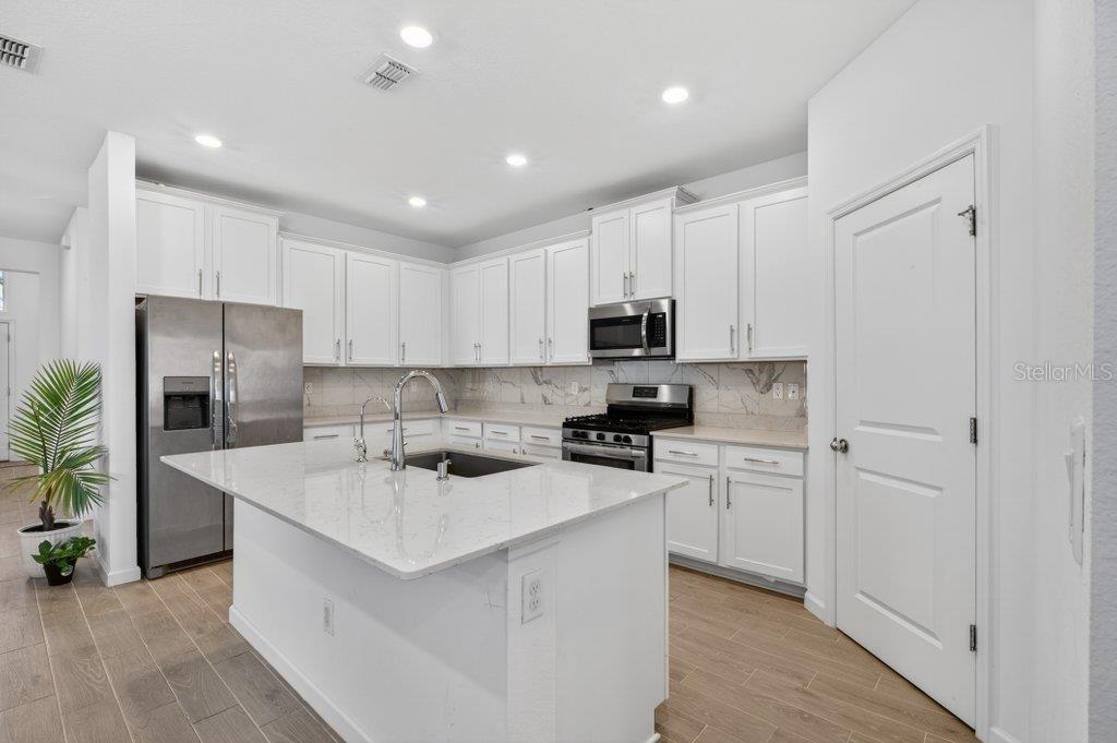210 White Rabbit Run Property Photo 7