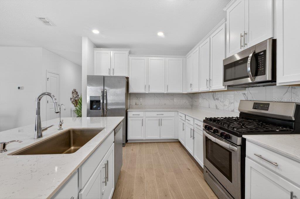 210 White Rabbit Run Property Photo 8