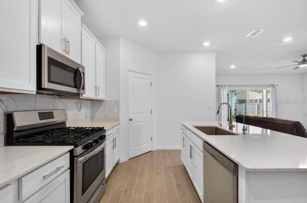 210 White Rabbit Run Property Photo 9