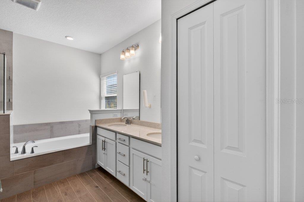 210 White Rabbit Run Property Photo 21