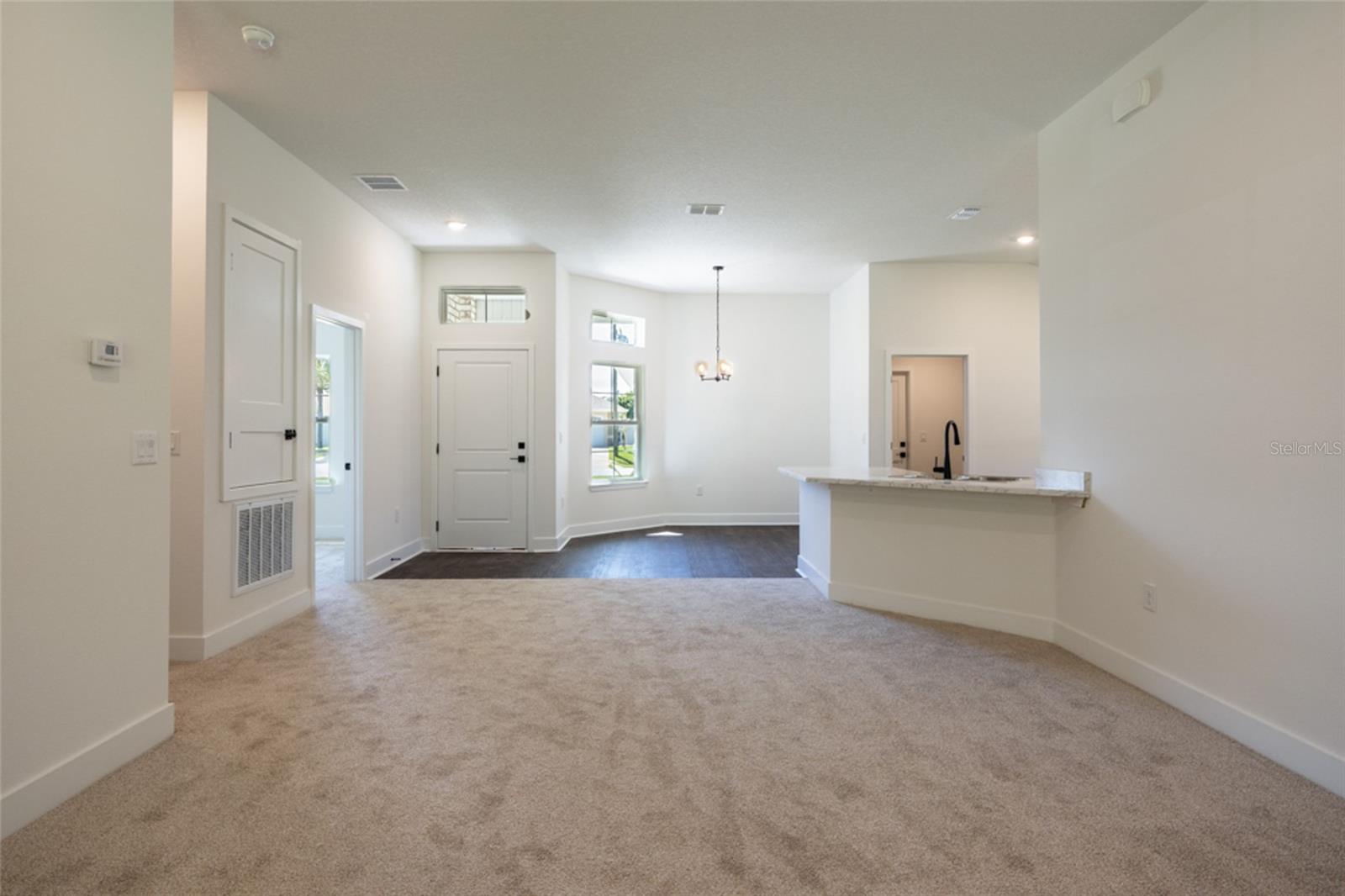 35 Farnell Ln Property Photo 8