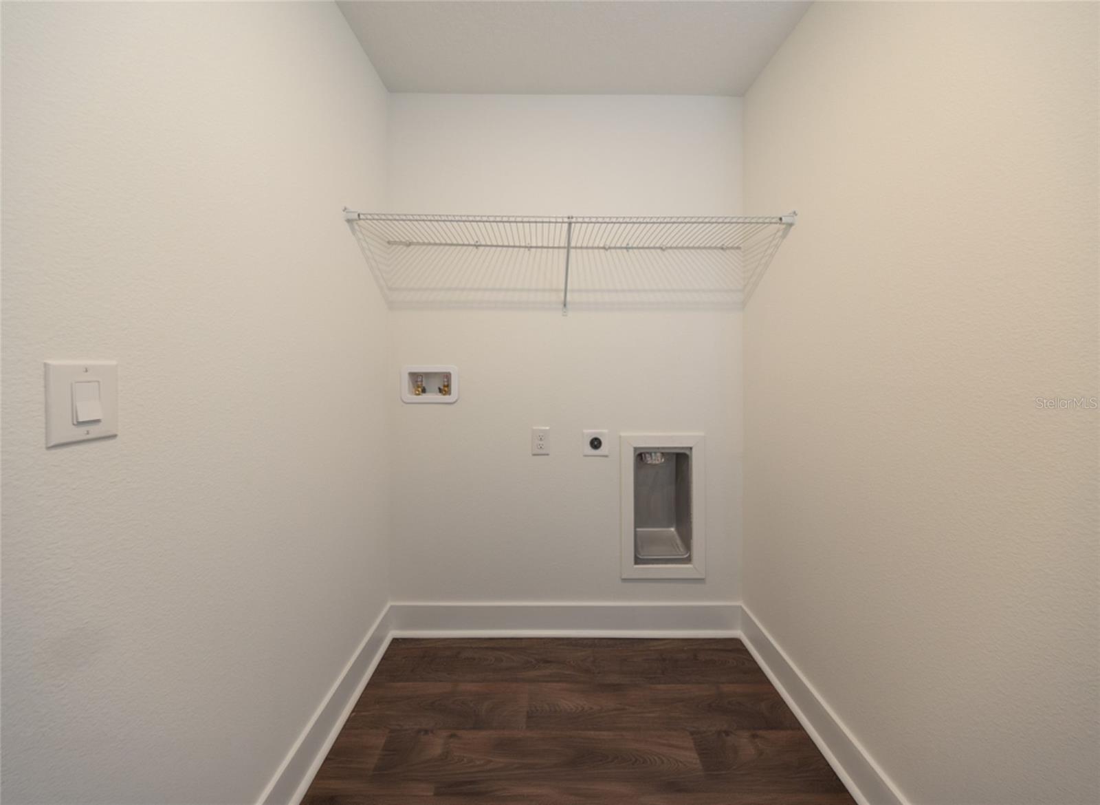 35 Farnell Ln Property Photo 17