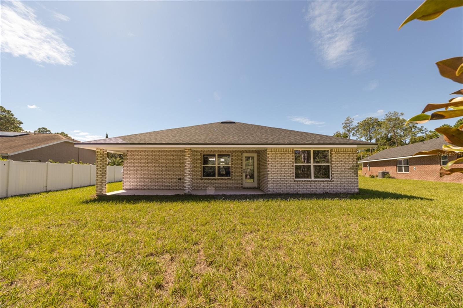 35 Farnell Ln Property Photo 19
