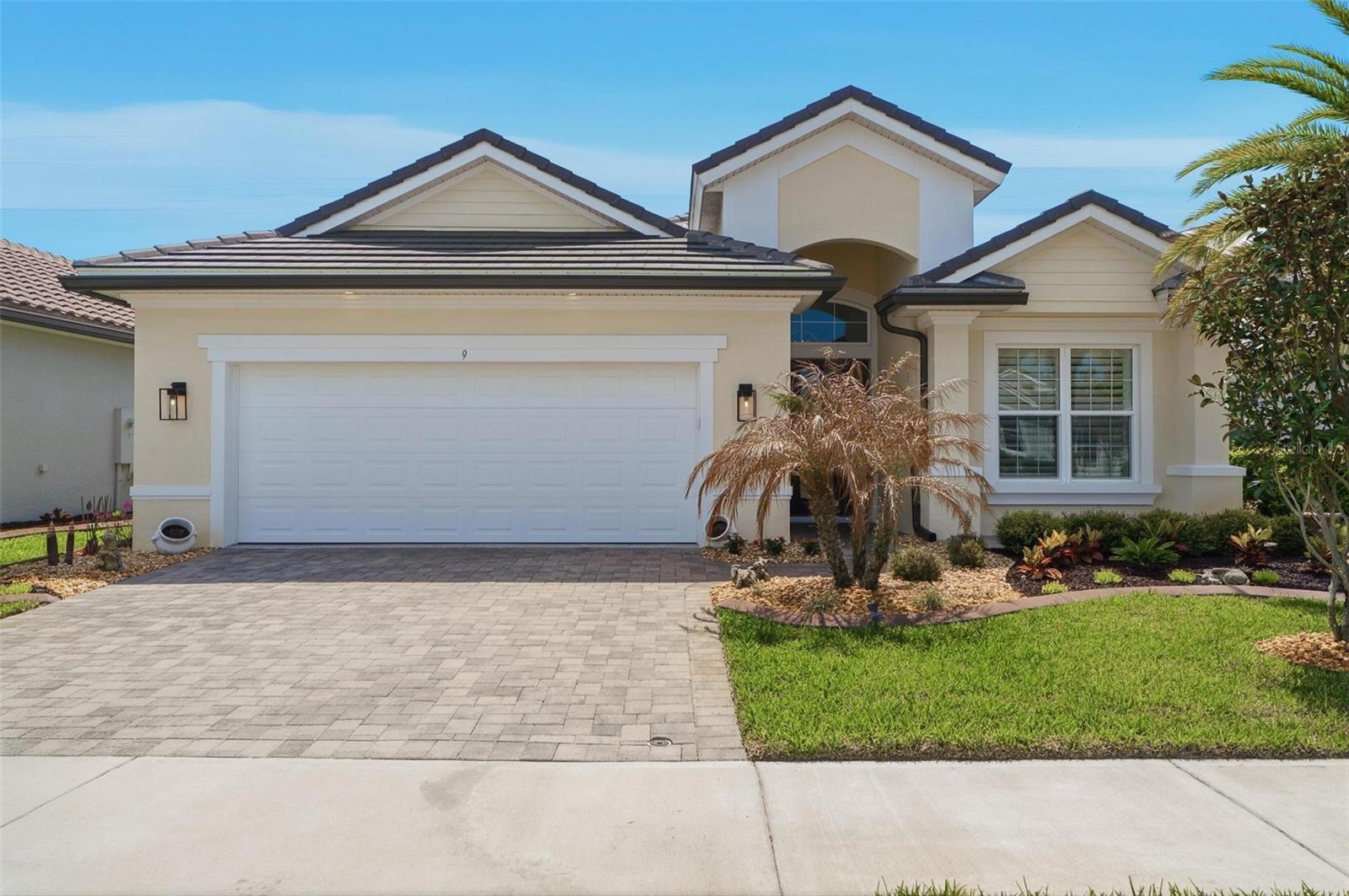 9 Del Palma Dr Property Photo 2