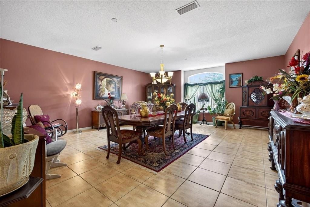 52 Upshire Path Property Photo 4