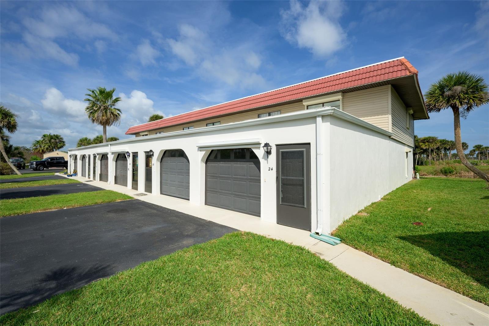 24 N Ocean Palm Villas #24 Property Photo 2