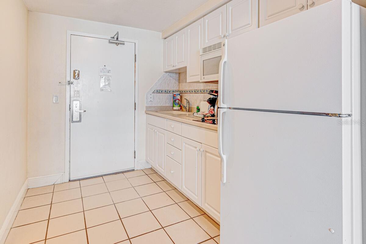 2700 N Atlantic Ave #819 Property Photo 11