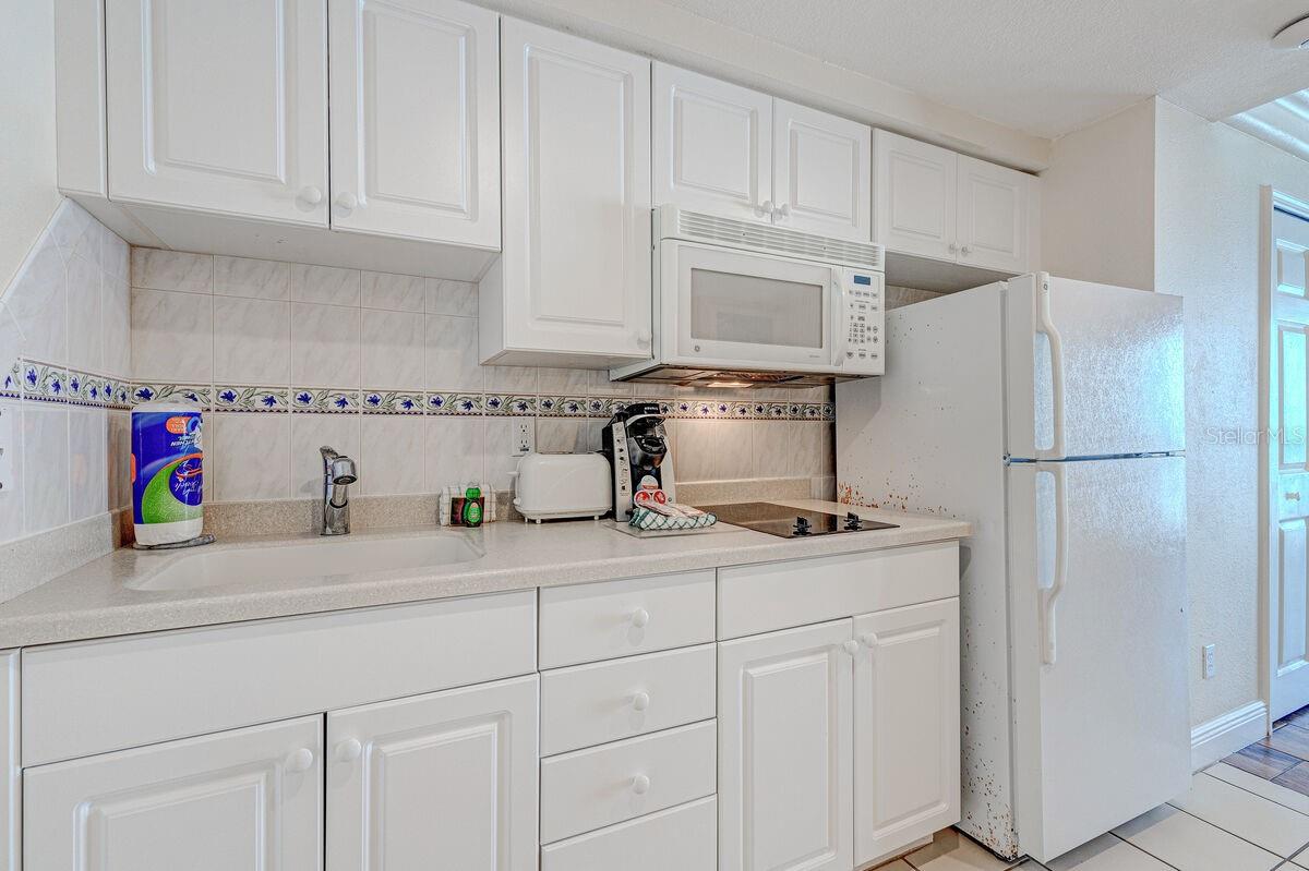 2700 N Atlantic Ave #819 Property Photo 17