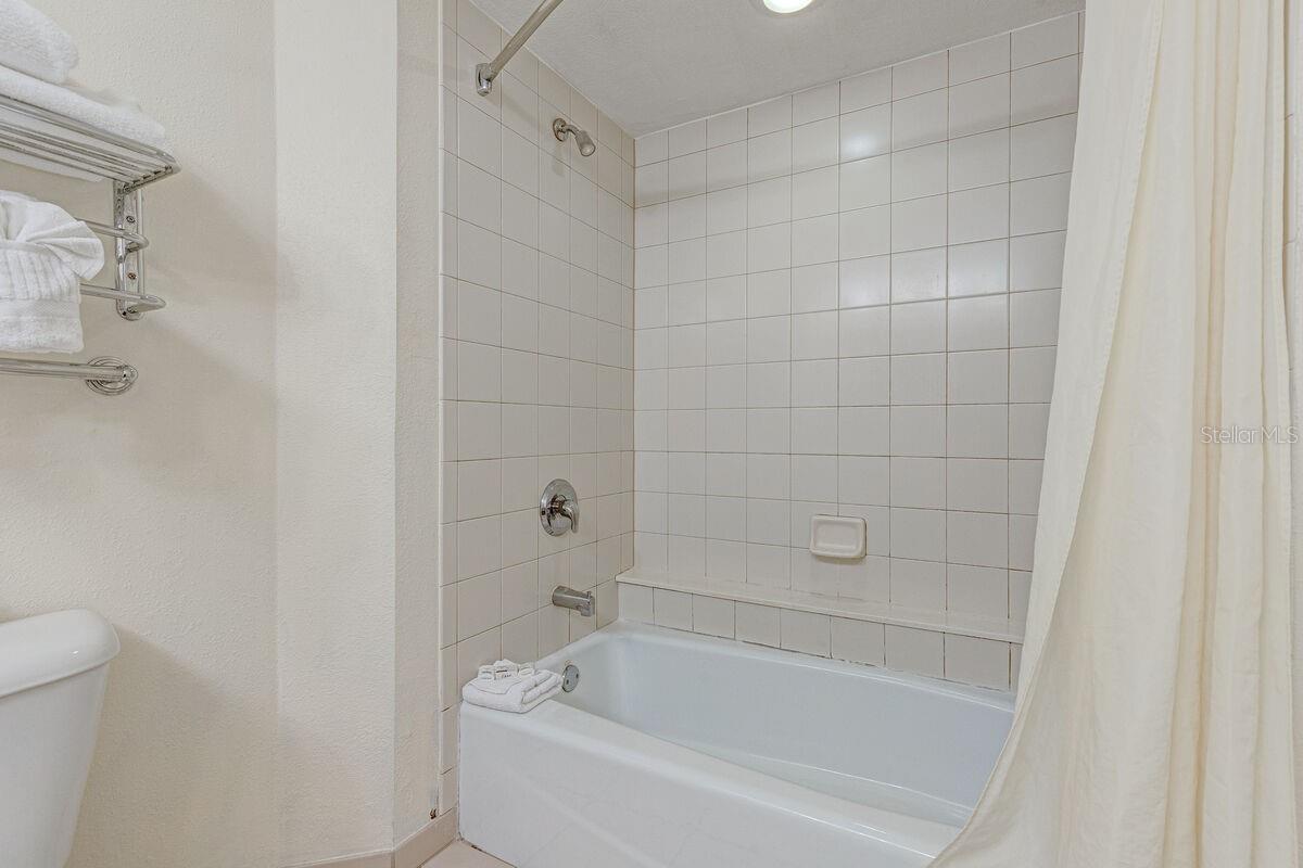2700 N Atlantic Ave #819 Property Photo 22