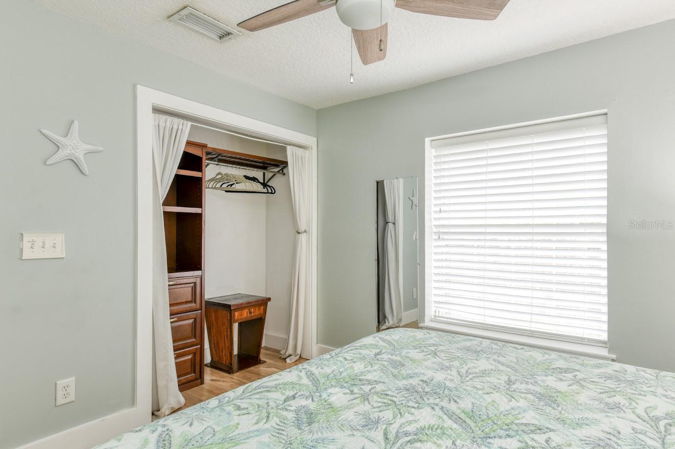 5398 Soundview Ave Property Photo 32