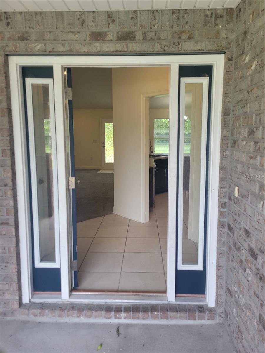 25 Barrington Dr Property Photo 2