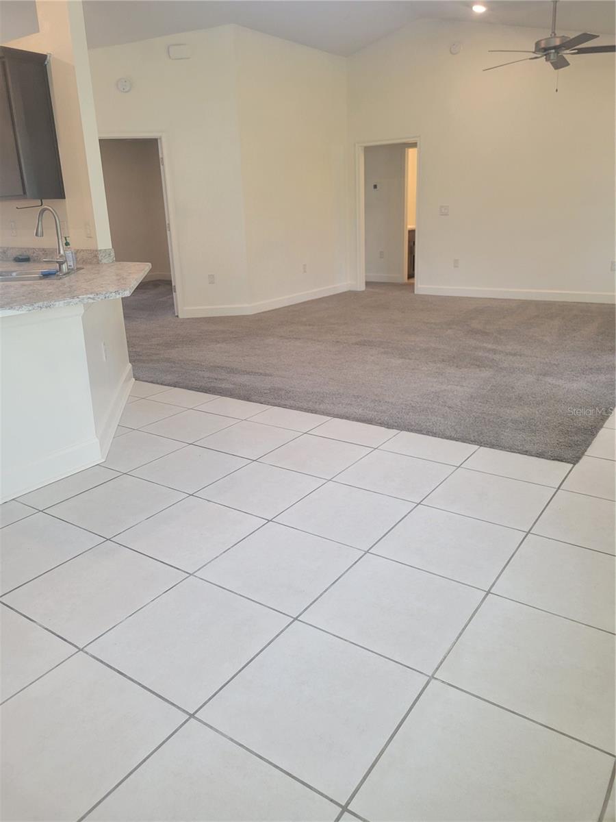 25 Barrington Dr Property Photo 8