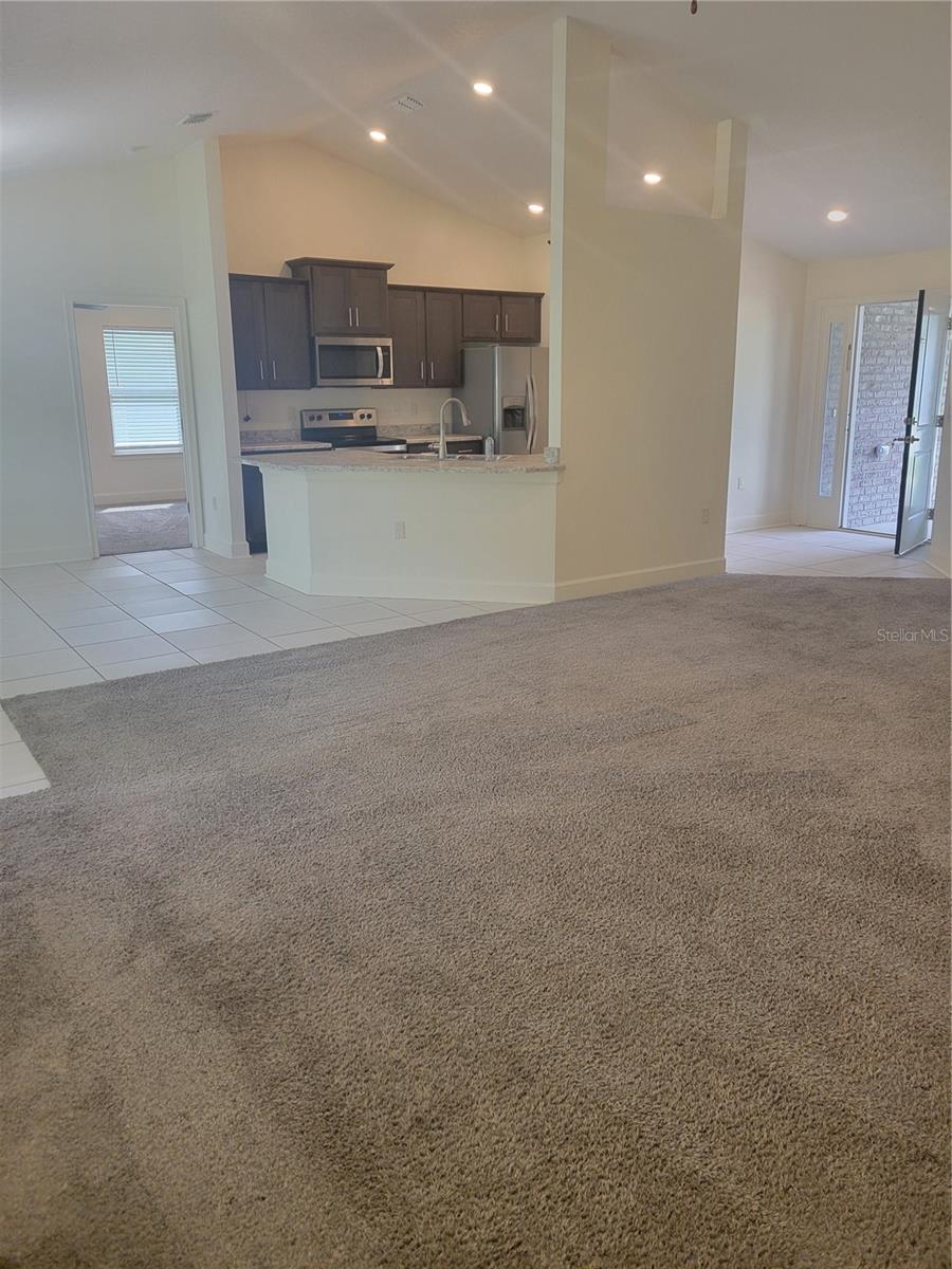 25 Barrington Dr Property Photo 10