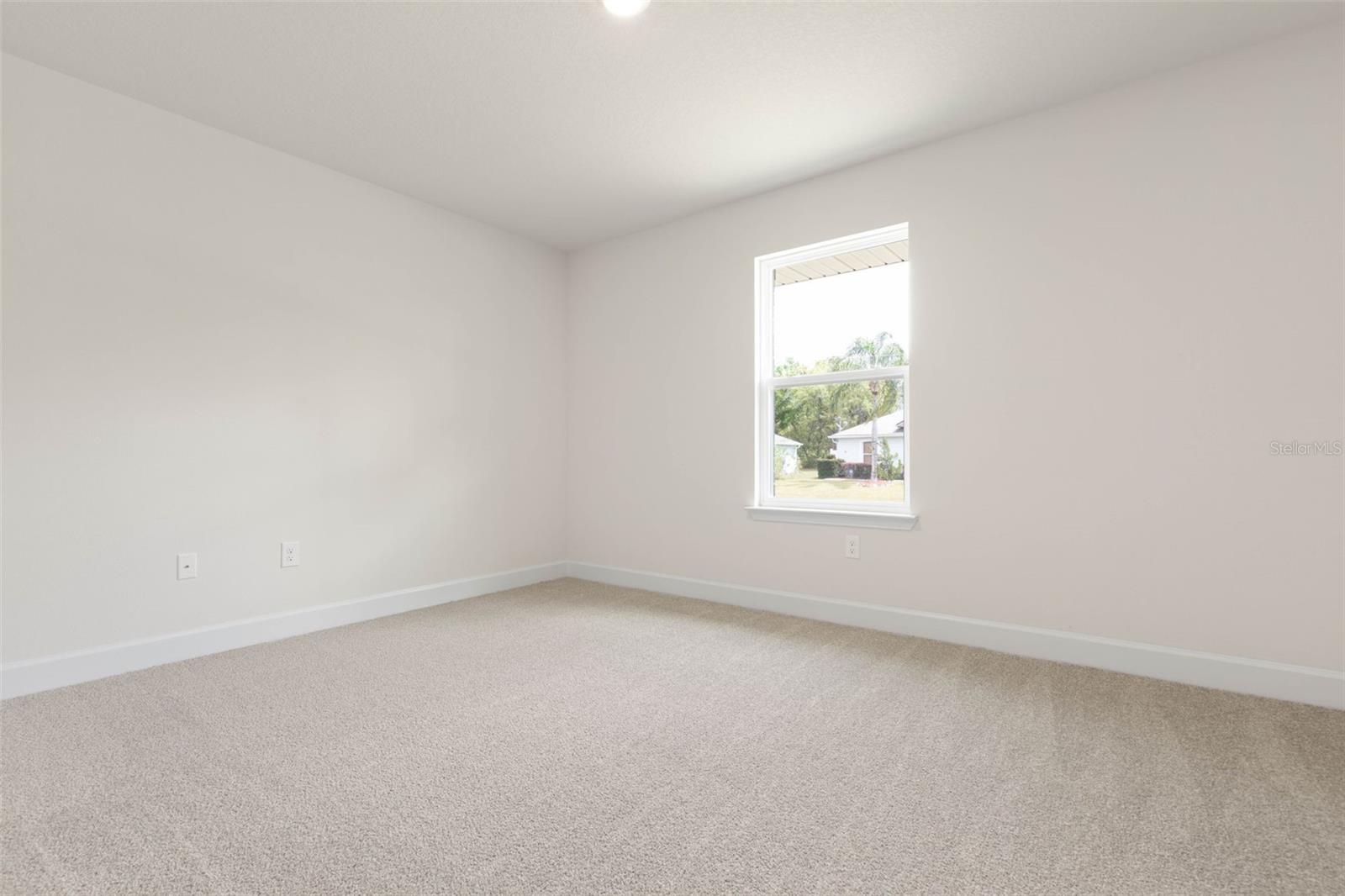 19 Regina Ln Property Photo 28