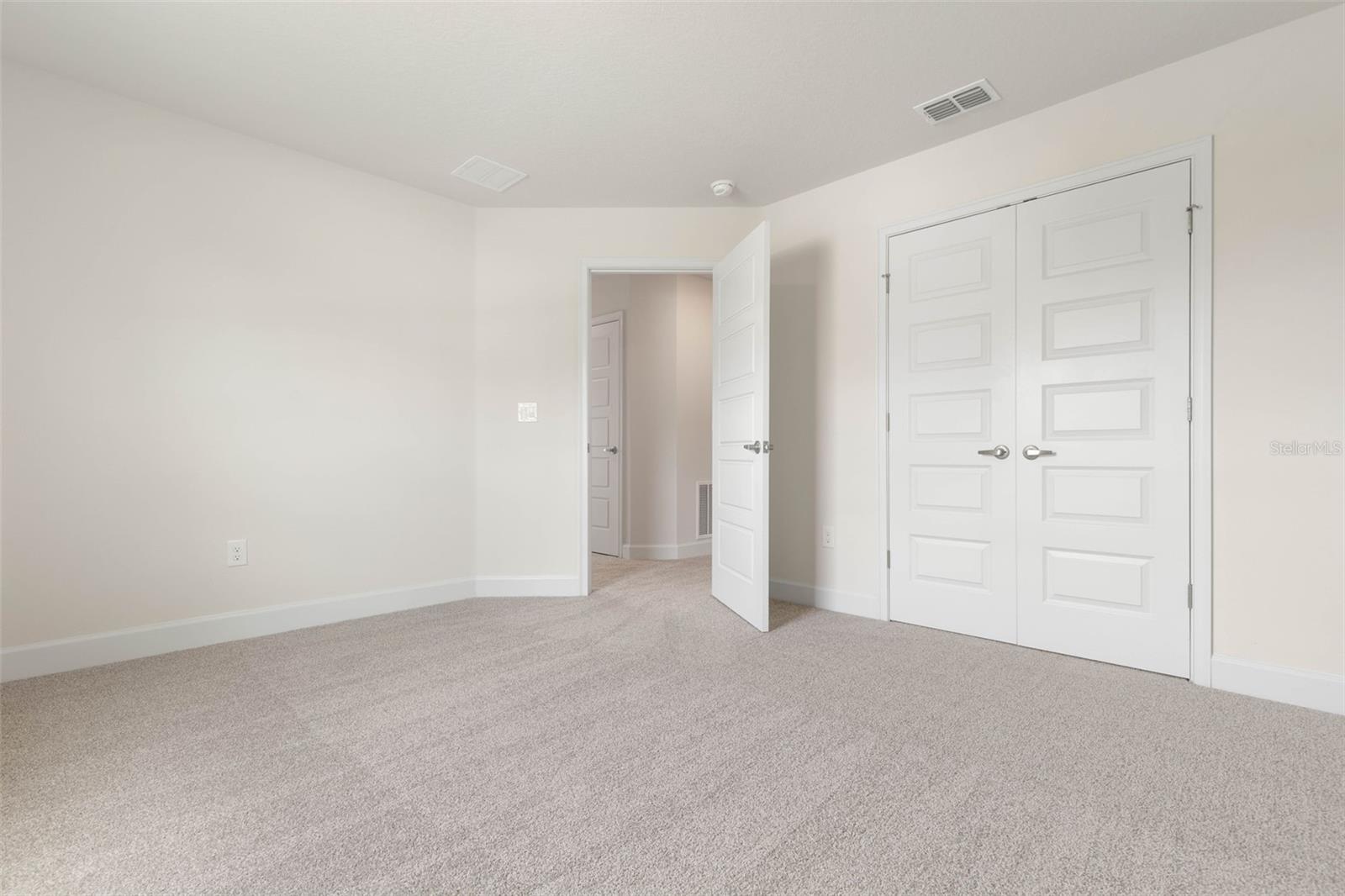 19 Regina Ln Property Photo 29