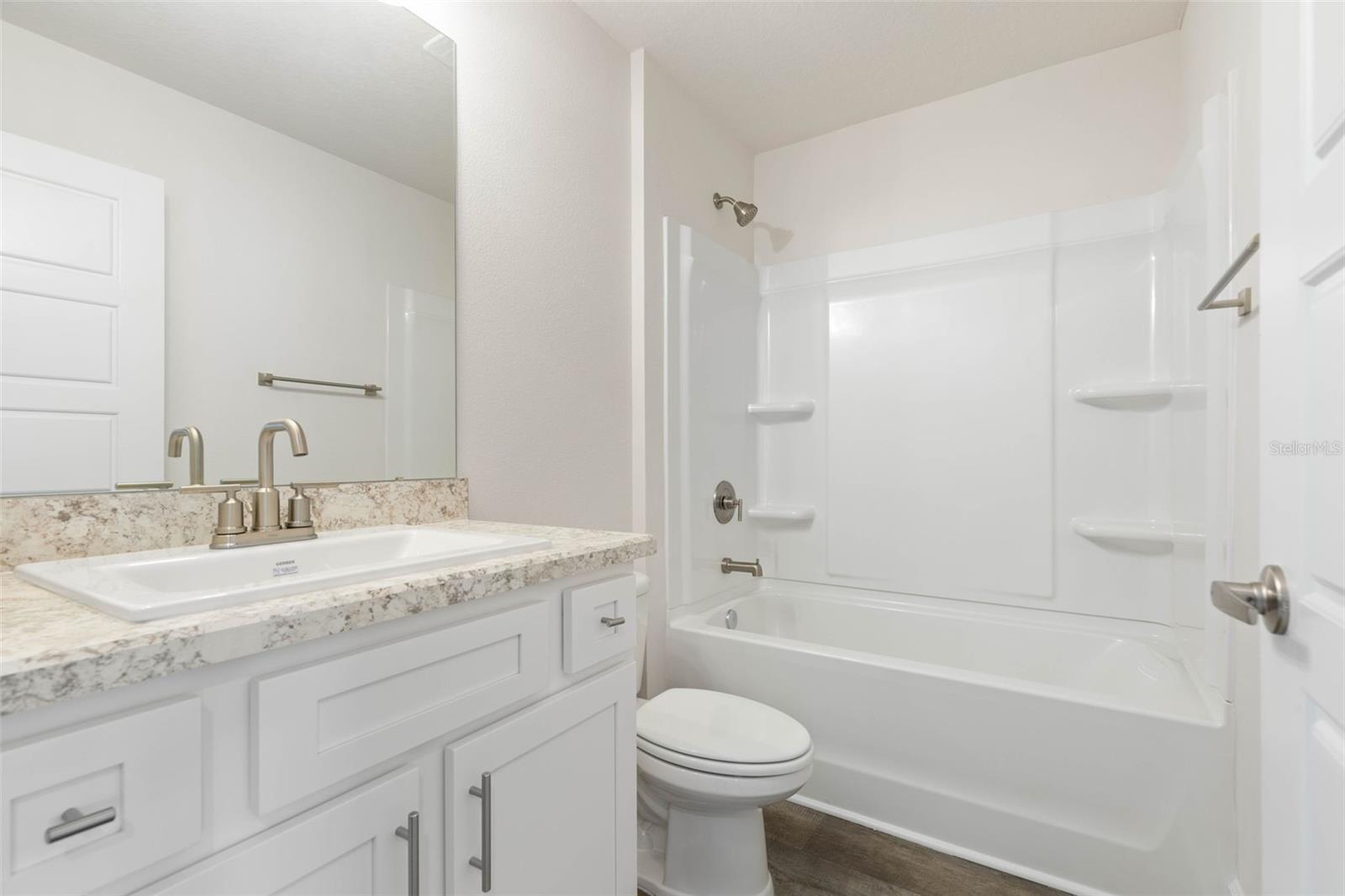 19 Regina Ln Property Photo 30