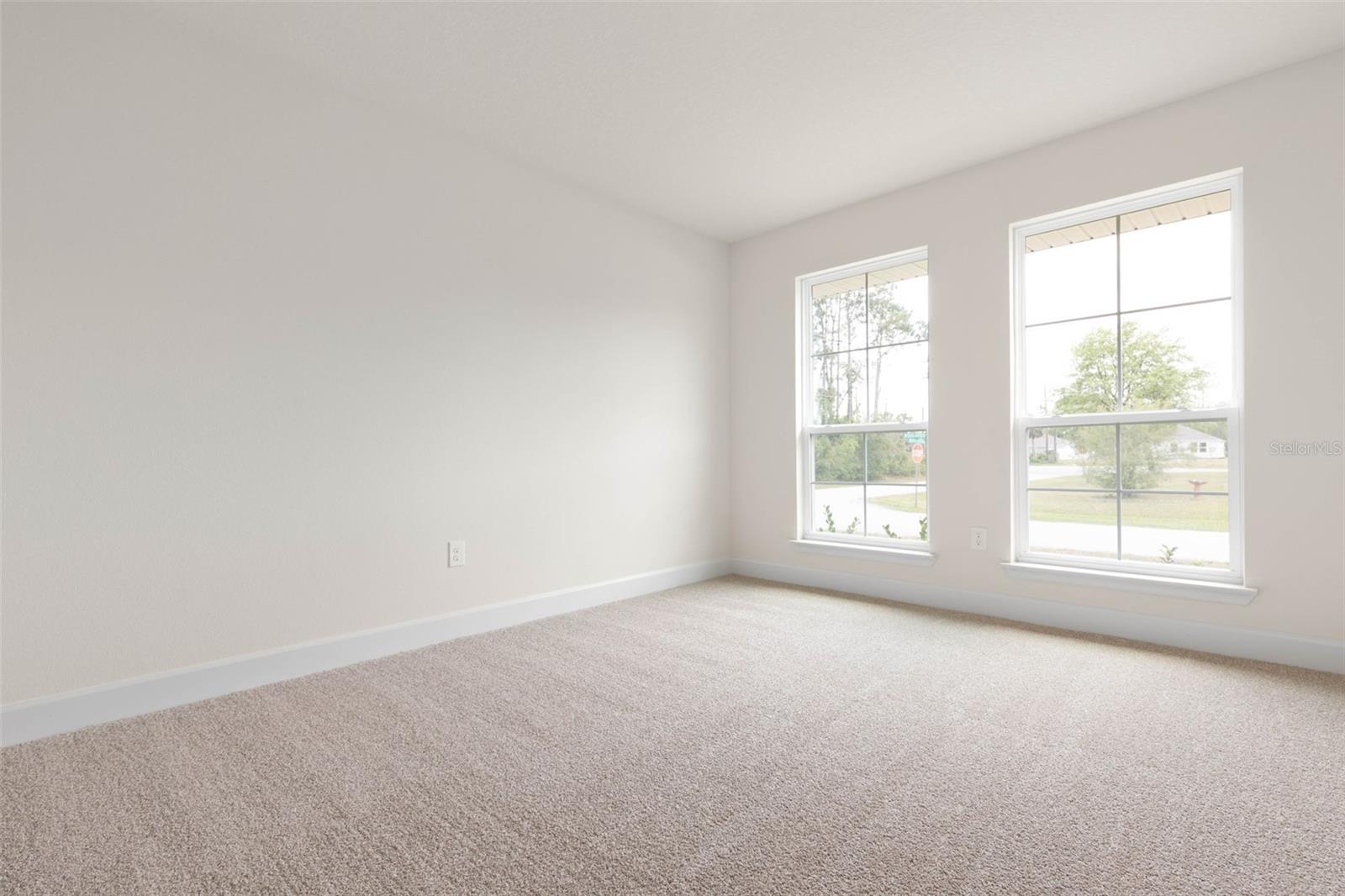 19 Regina Ln Property Photo 31