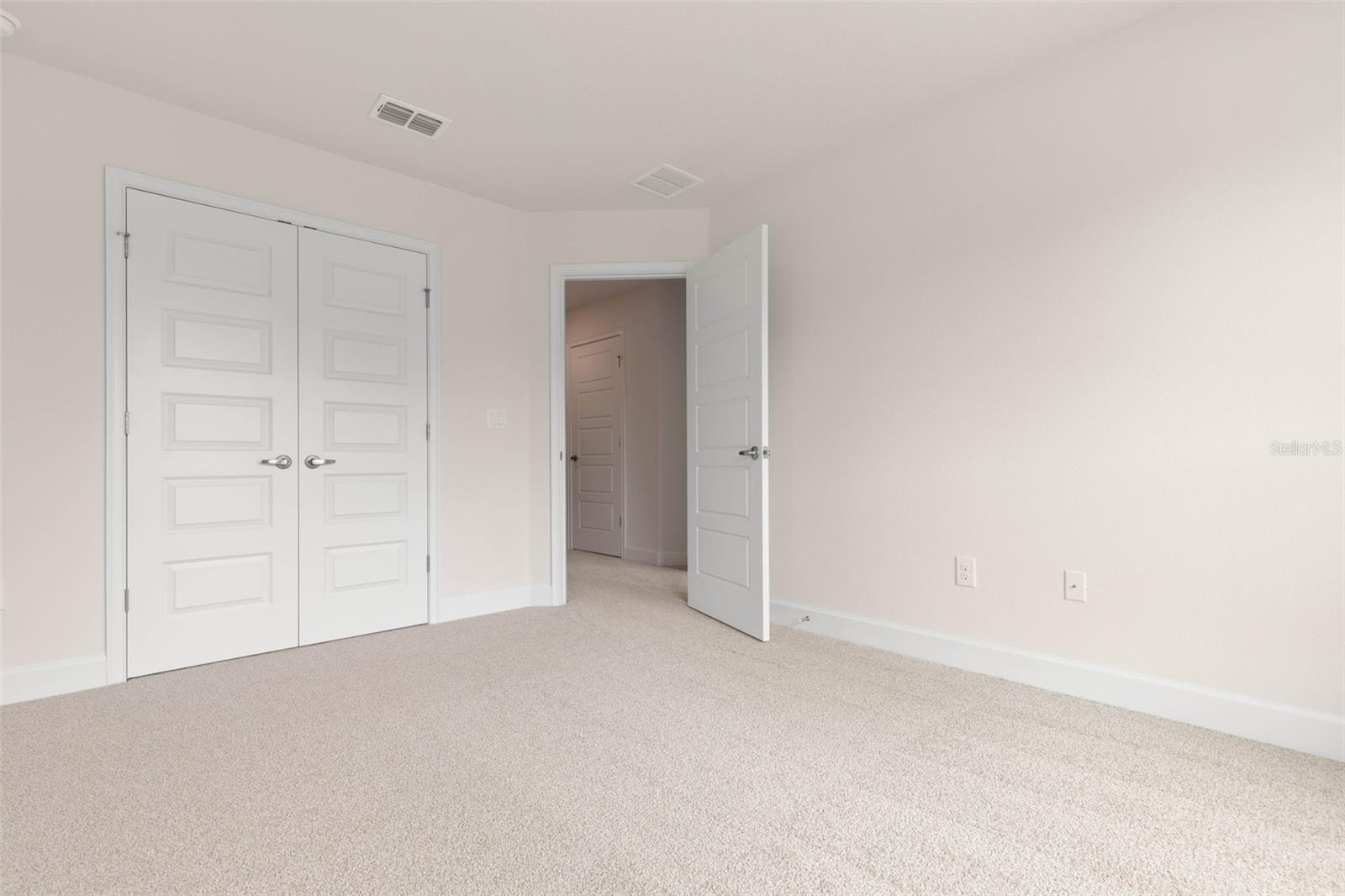 19 Regina Ln Property Photo 36