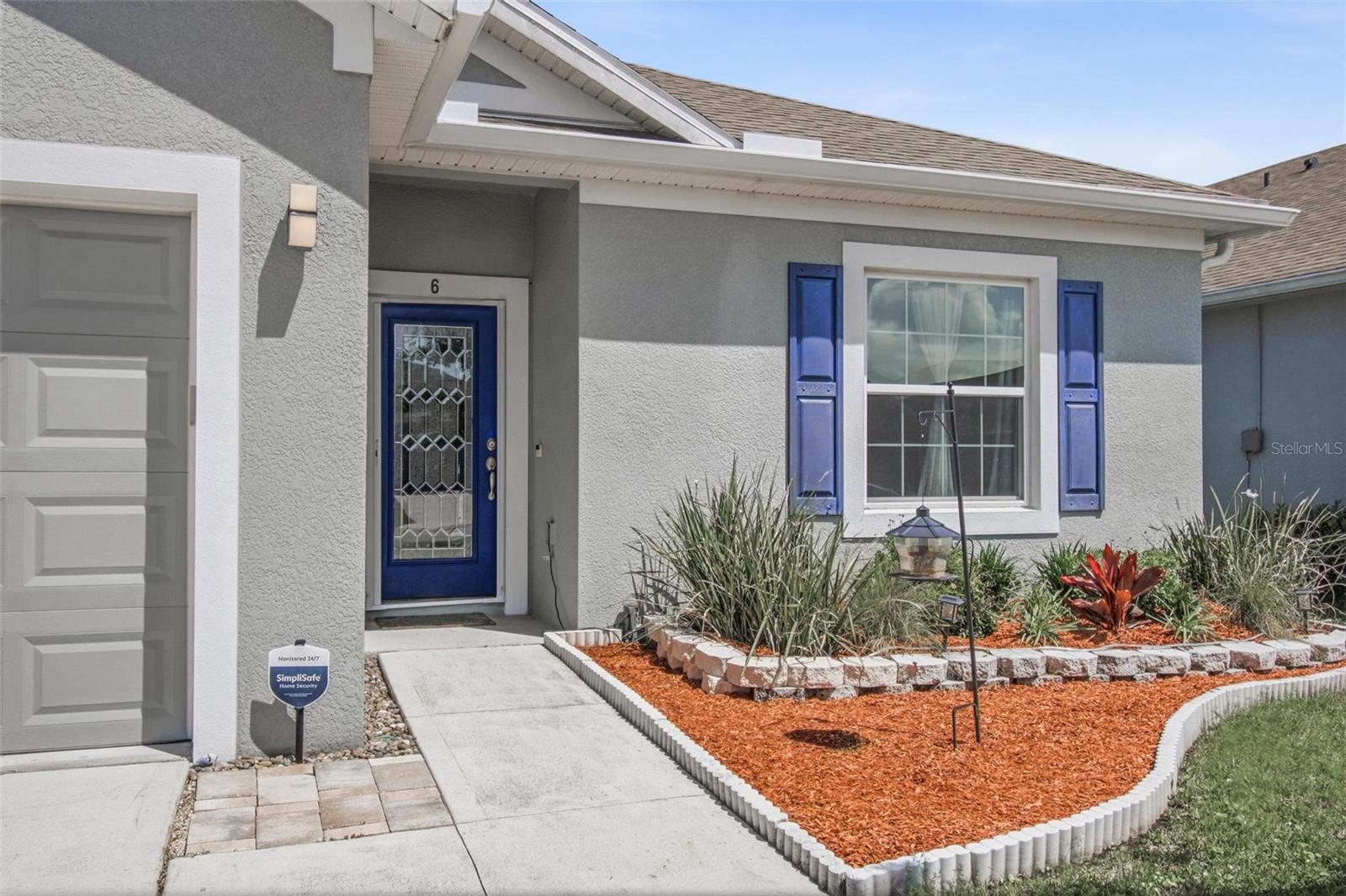 6 Oakleaf Way Property Photo 1
