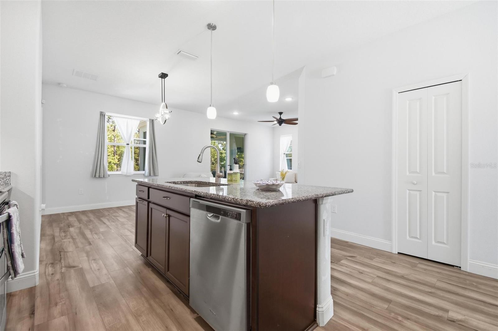 6 Oakleaf Way Property Photo 16