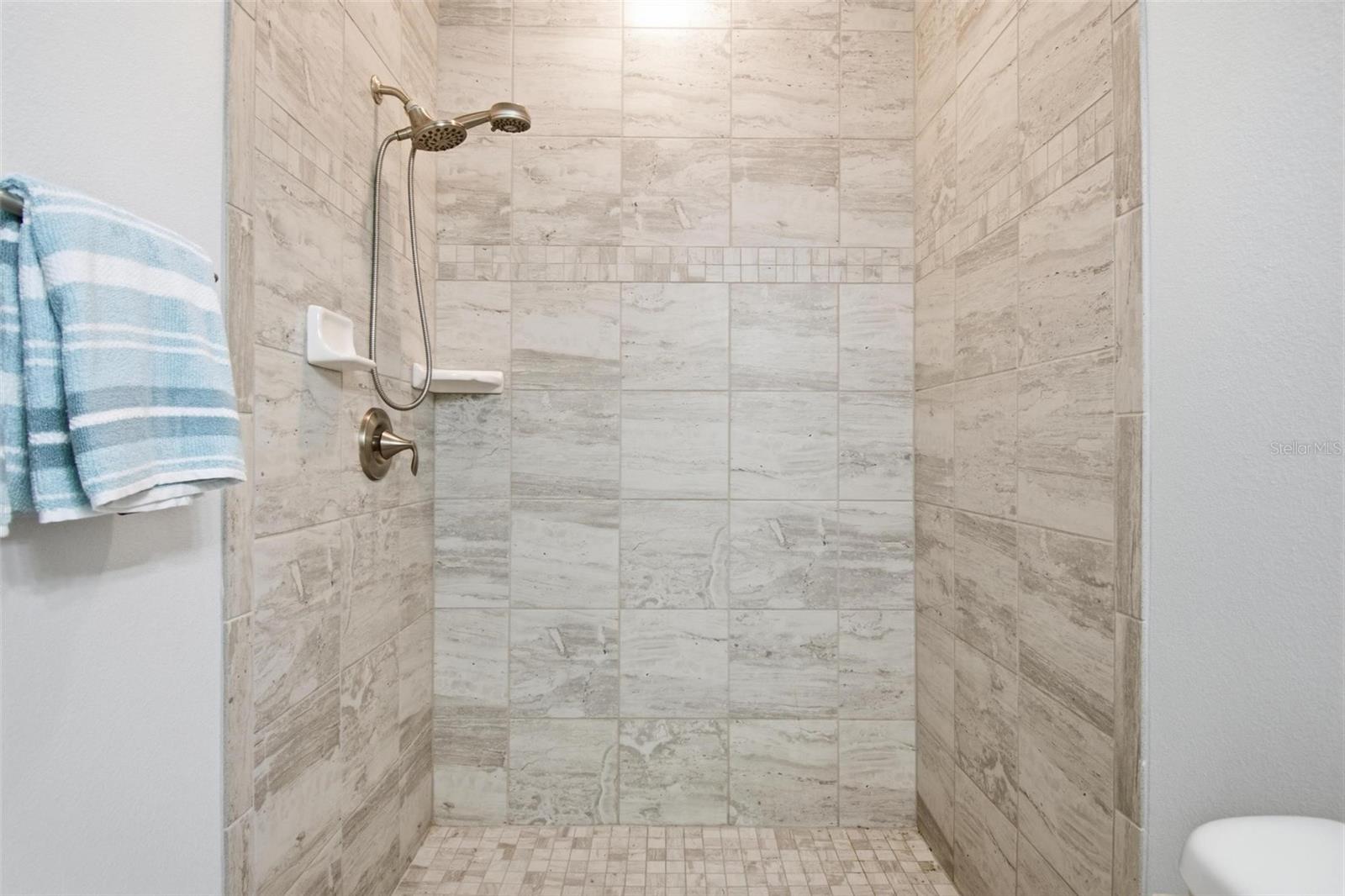 6 Oakleaf Way Property Photo 32