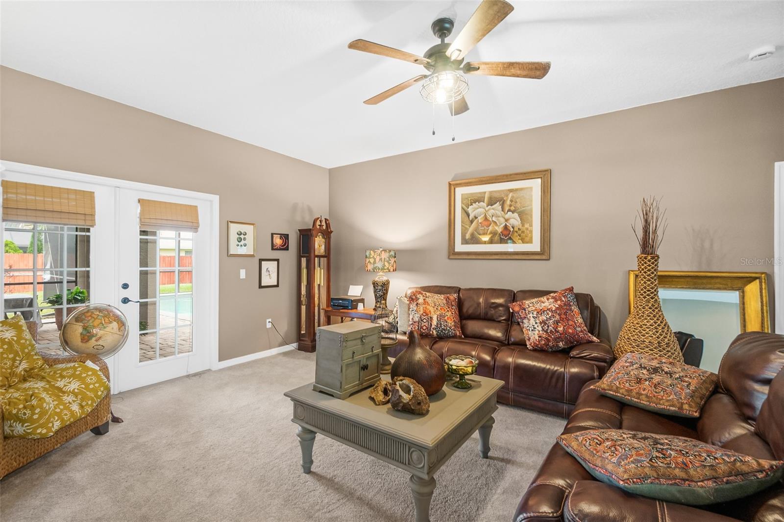 6 Evansville Ln Property Photo 9