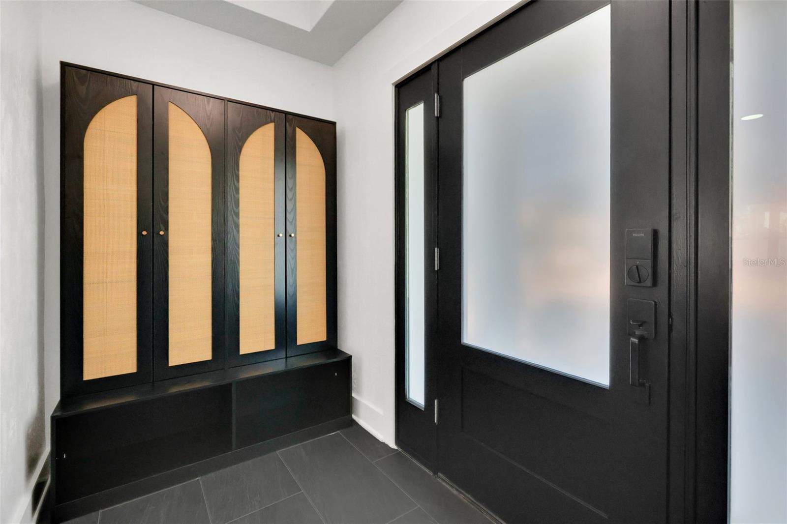 39 E Park Ave Property Photo 3