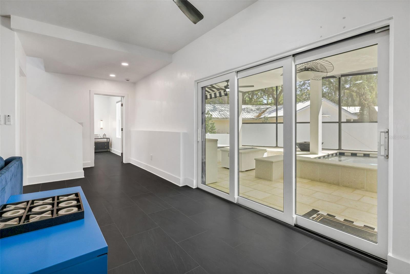 39 E Park Ave Property Photo 15