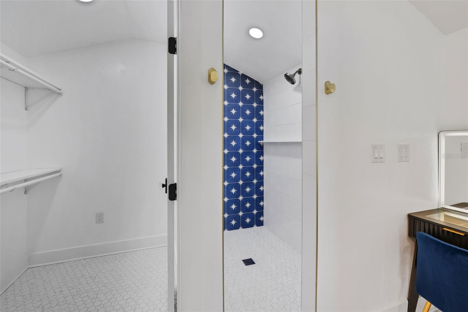 39 E Park Ave Property Photo 40