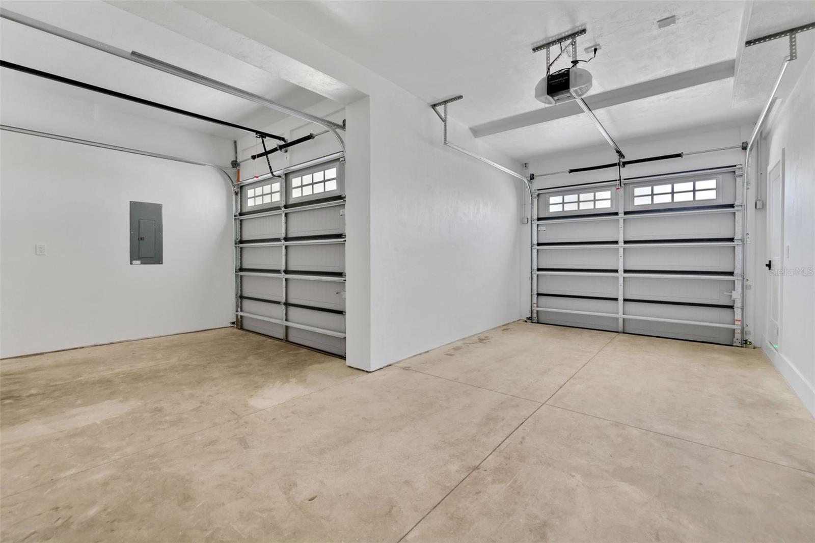 39 E Park Ave Property Photo 66