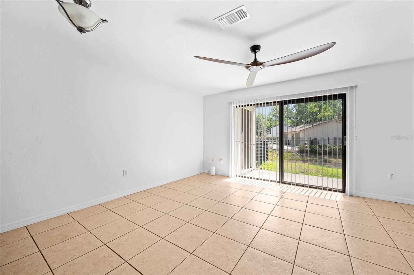 2635 Sw 35th Pl #1903 Property Photo 11
