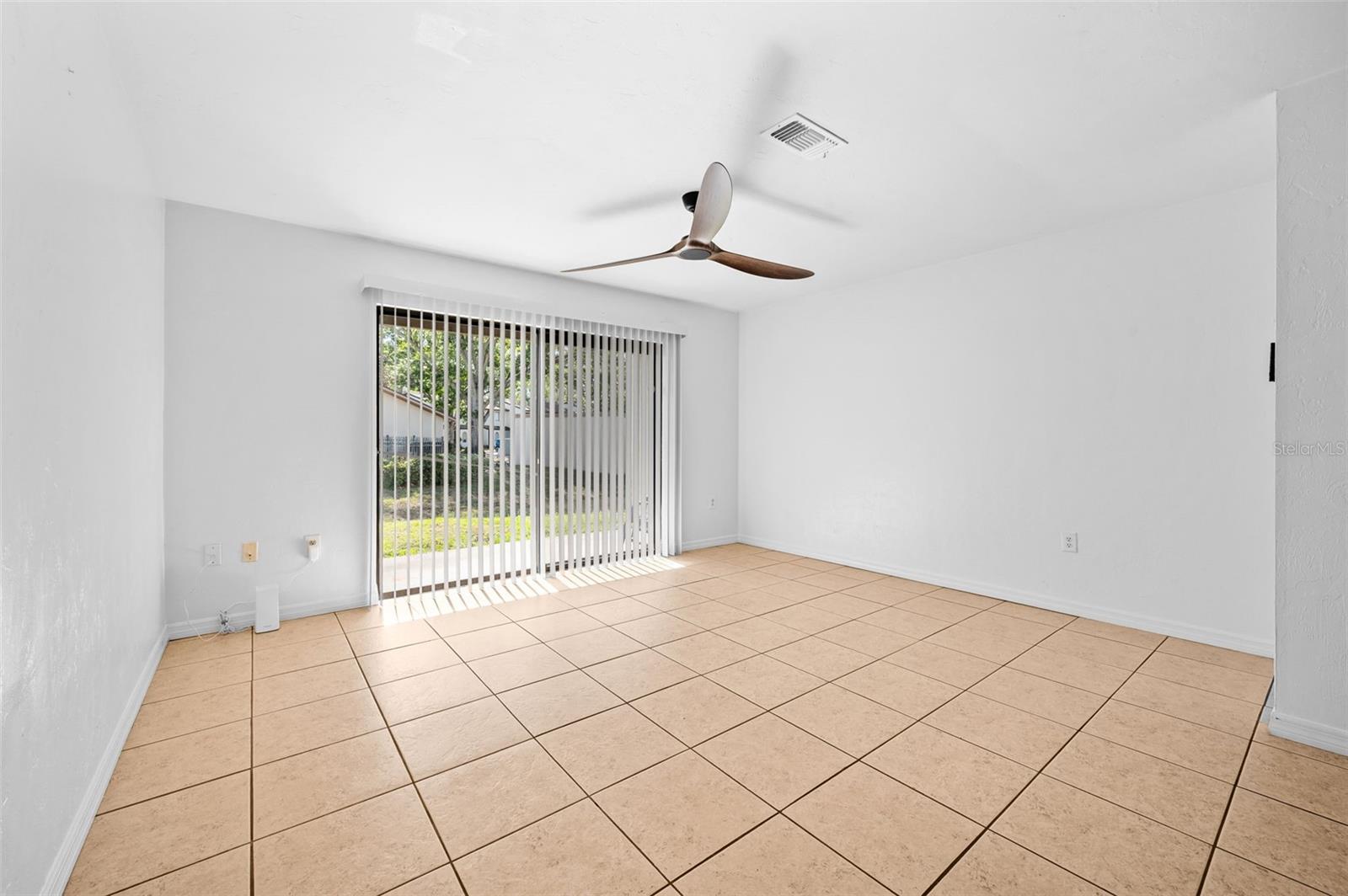 2635 Sw 35th Pl #1903 Property Photo 12