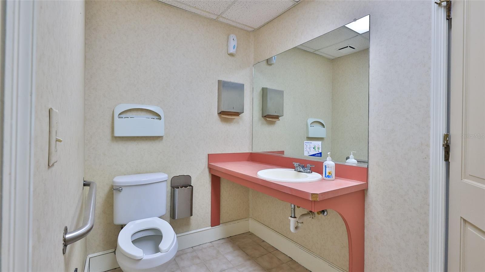 4 Old Kings Rd N #2a Property Photo 22